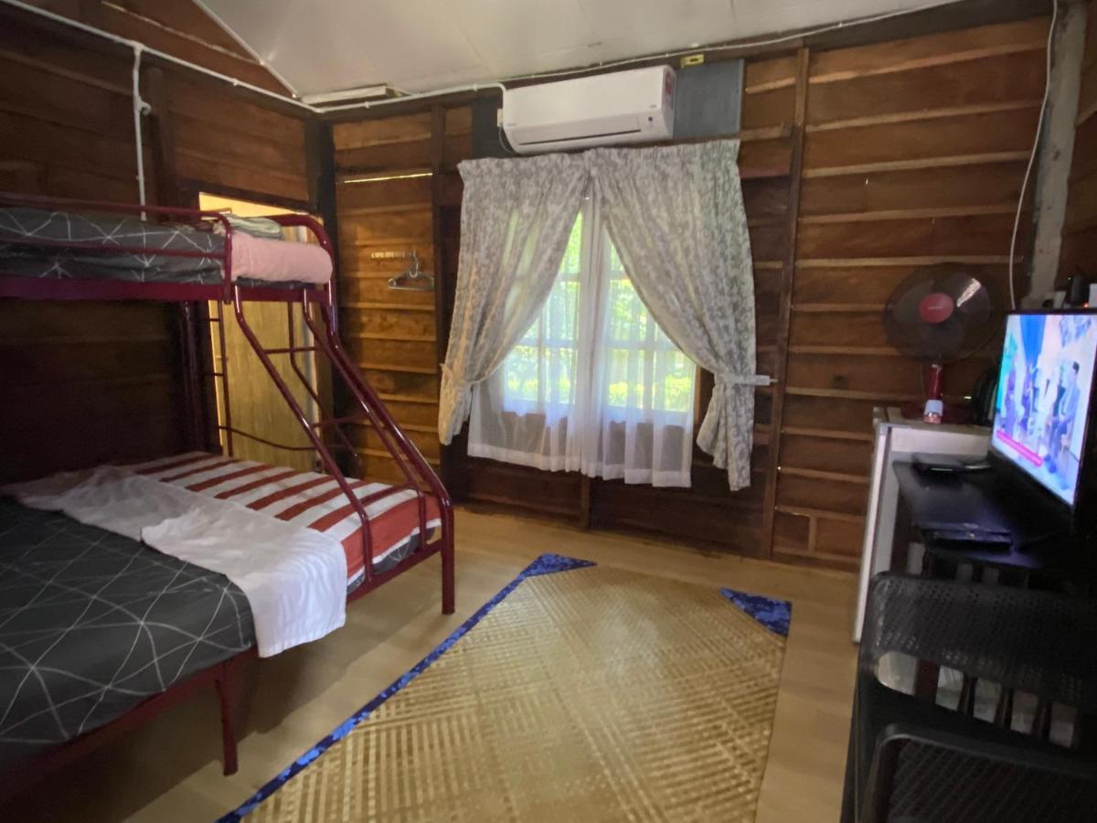 Rustic Chalet - Dahlia N Mawar At Sedim Vista Kulim Exterior photo